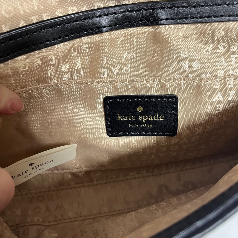 Kate Spade EUC Black and Cream Woven Clutch, Magnetic closure, clean edges - Picture 9 of 11